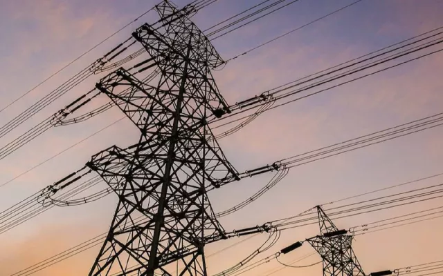 EEUU declara emergencia eléctrica en 13 estados y Washington D.C. por riesgo de apagones