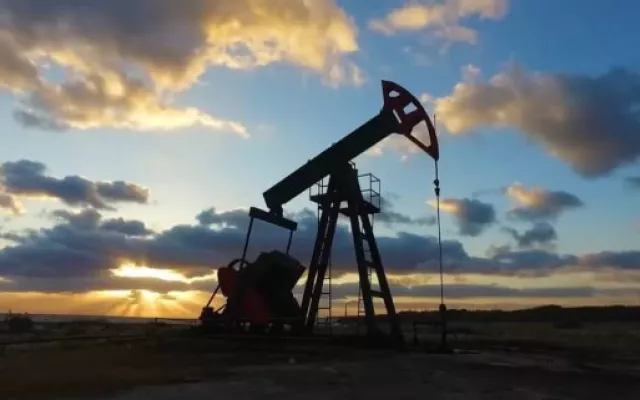 Instalaciones petroleras referenciales de la empresa Unión Cuba Petróleo (Cupet).