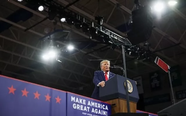 Donald Trump durante un mitin electoral en Florida.