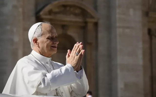 El papa León XIV durante una ceremonia oficial en el Vaticano.