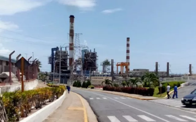 Vista de la Central Termoeléctrica de Cienfuegos.